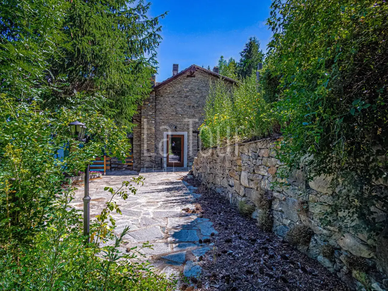 Ristorante in Frazione Arsanieres 6, Gignod, {3} - Foto 1