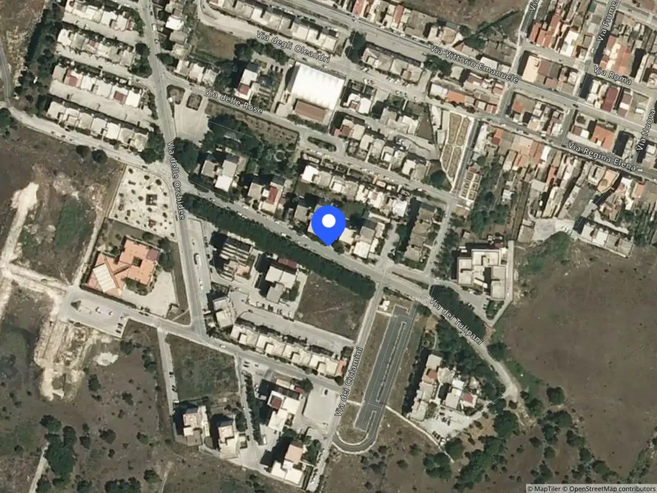 Garage in Frazione Villasmundo, Via dei Tulipani 10 10, Melilli, {3} - Foto 2