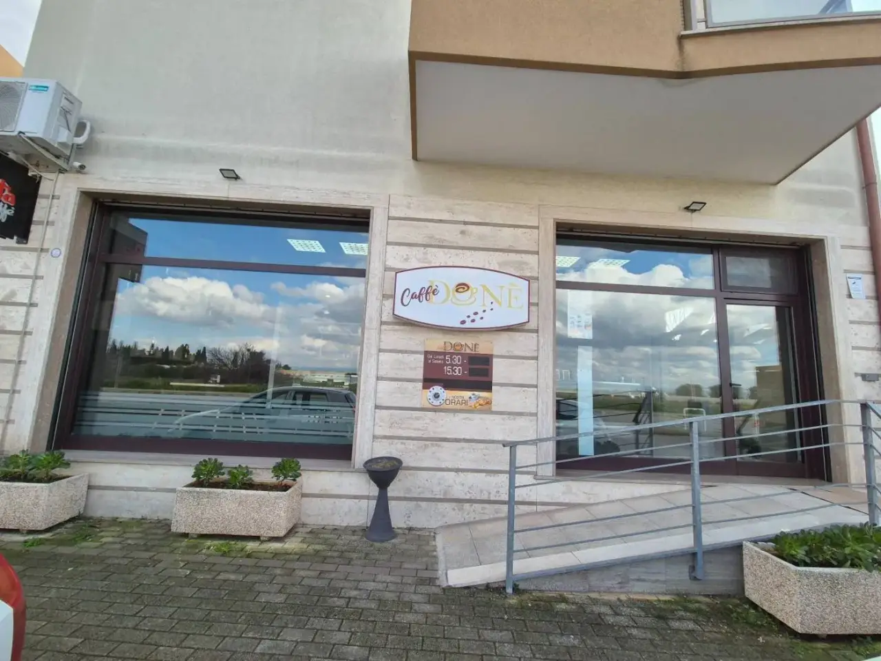 Locale commerciale in Via Aldo Moro 7 San Giorgio Ionico, San Giorgio Ionico, {3} - Foto 1