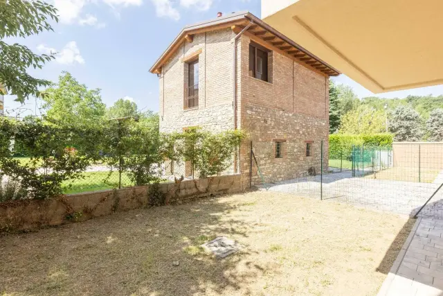 Terraced house in Via Amerigo Vespucci, Valsamoggia - Photo 1