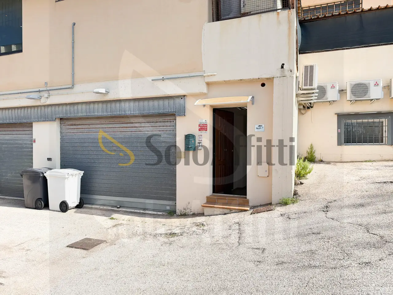 Magazzino in Via Campobello 30, Pomezia, {3} - Foto 1