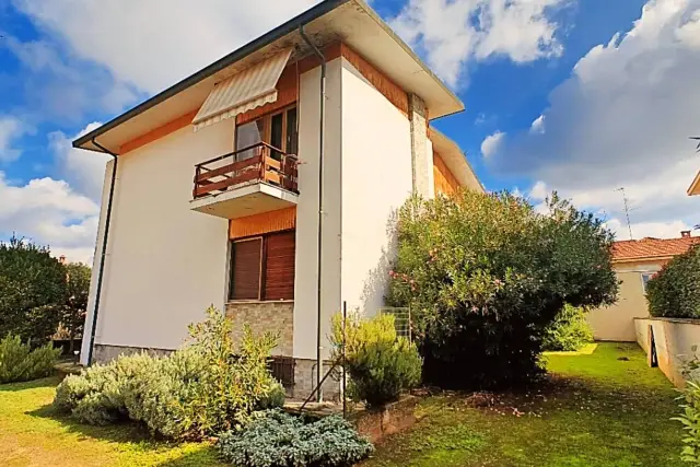 Villa in Via Aguzzafame, 27, Vigevano - Foto 1