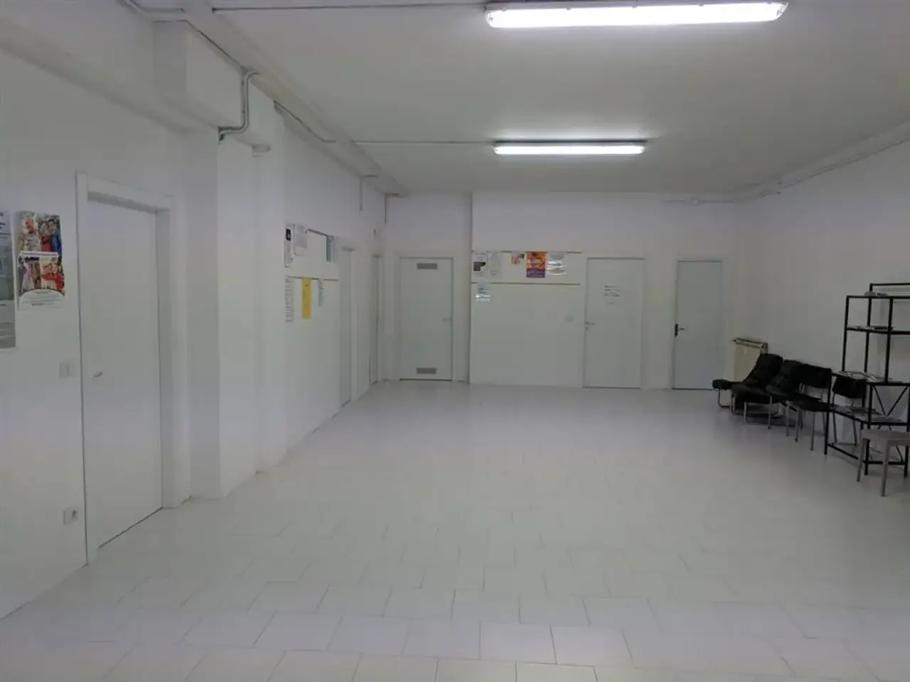 Ufficio in , Modena, {3} - Foto 1