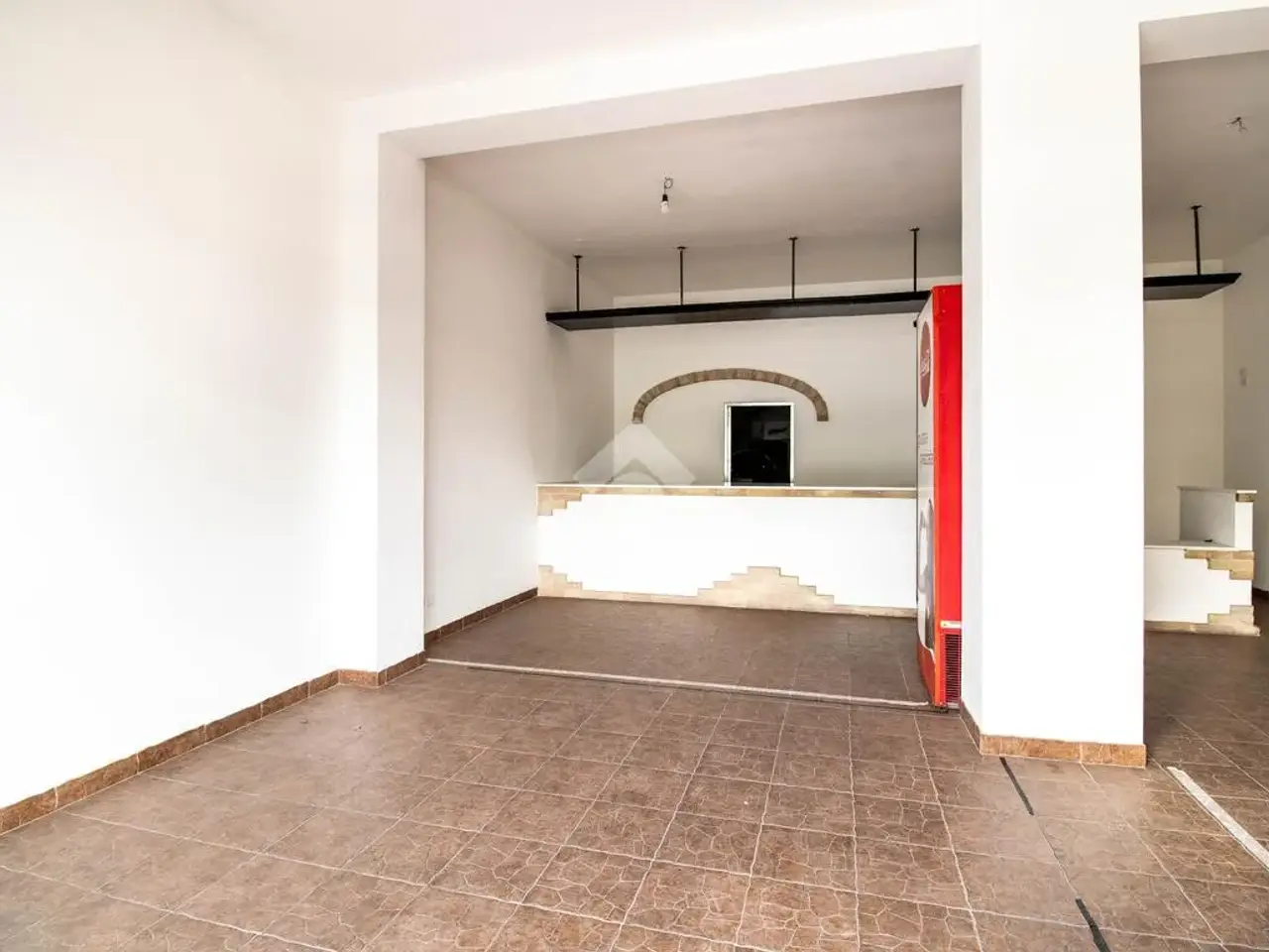Negozio in Via Legnano 62, Porto Sant'Elpidio, {3} - Foto 1
