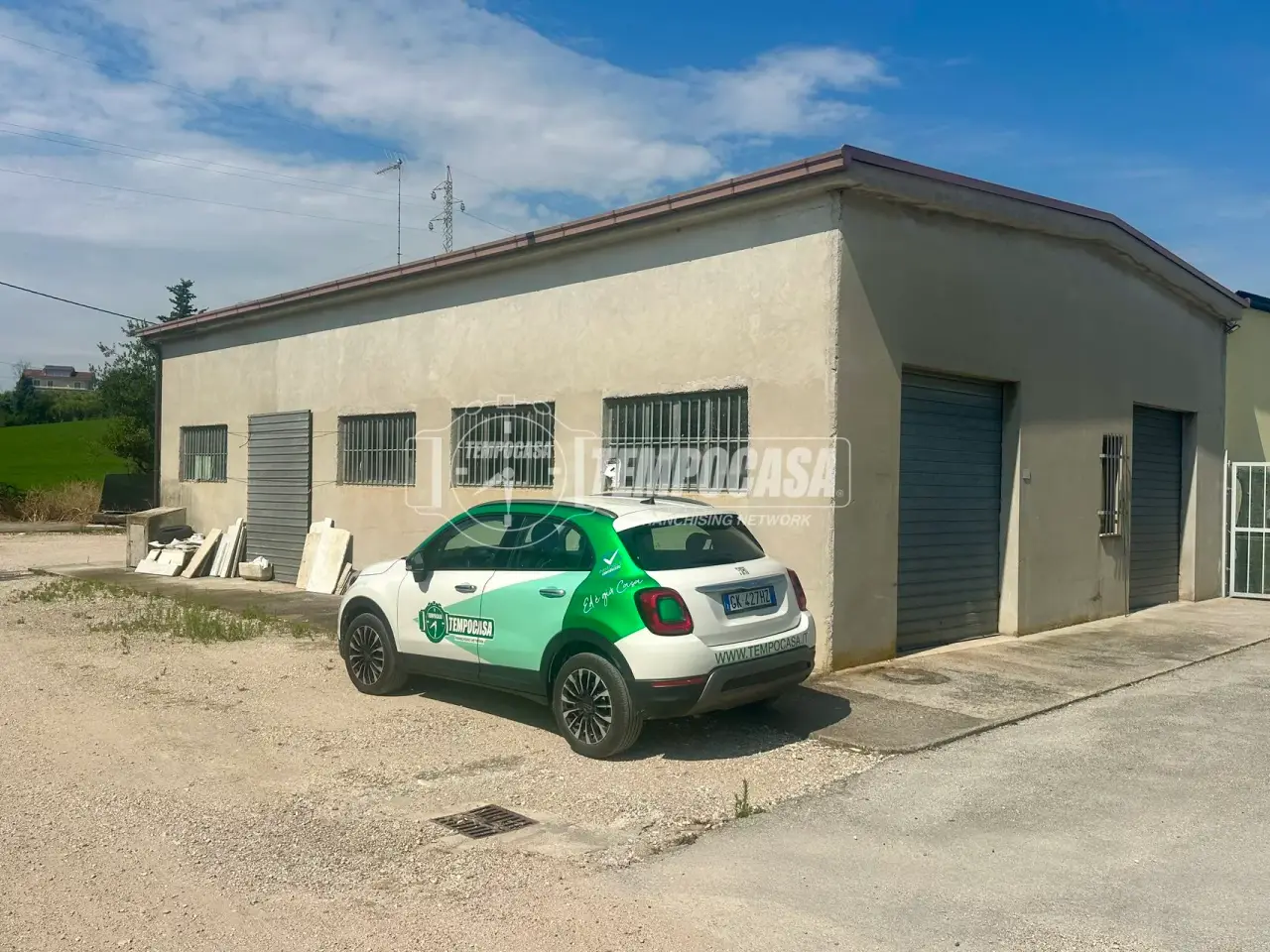 Magazzino in Contrada Castiglione 18/B, Fermo, {3} - Foto 1