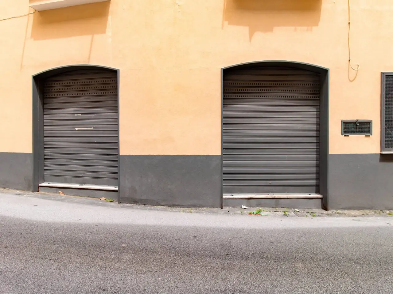 Magazzino in Via Giovanni Nicotera 48-50, Pellezzano, {3} - Foto 1