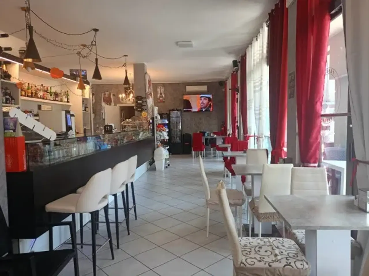 Bar in Via Alessandro Manzoni, Garbagnate Milanese, {3} - Foto 2