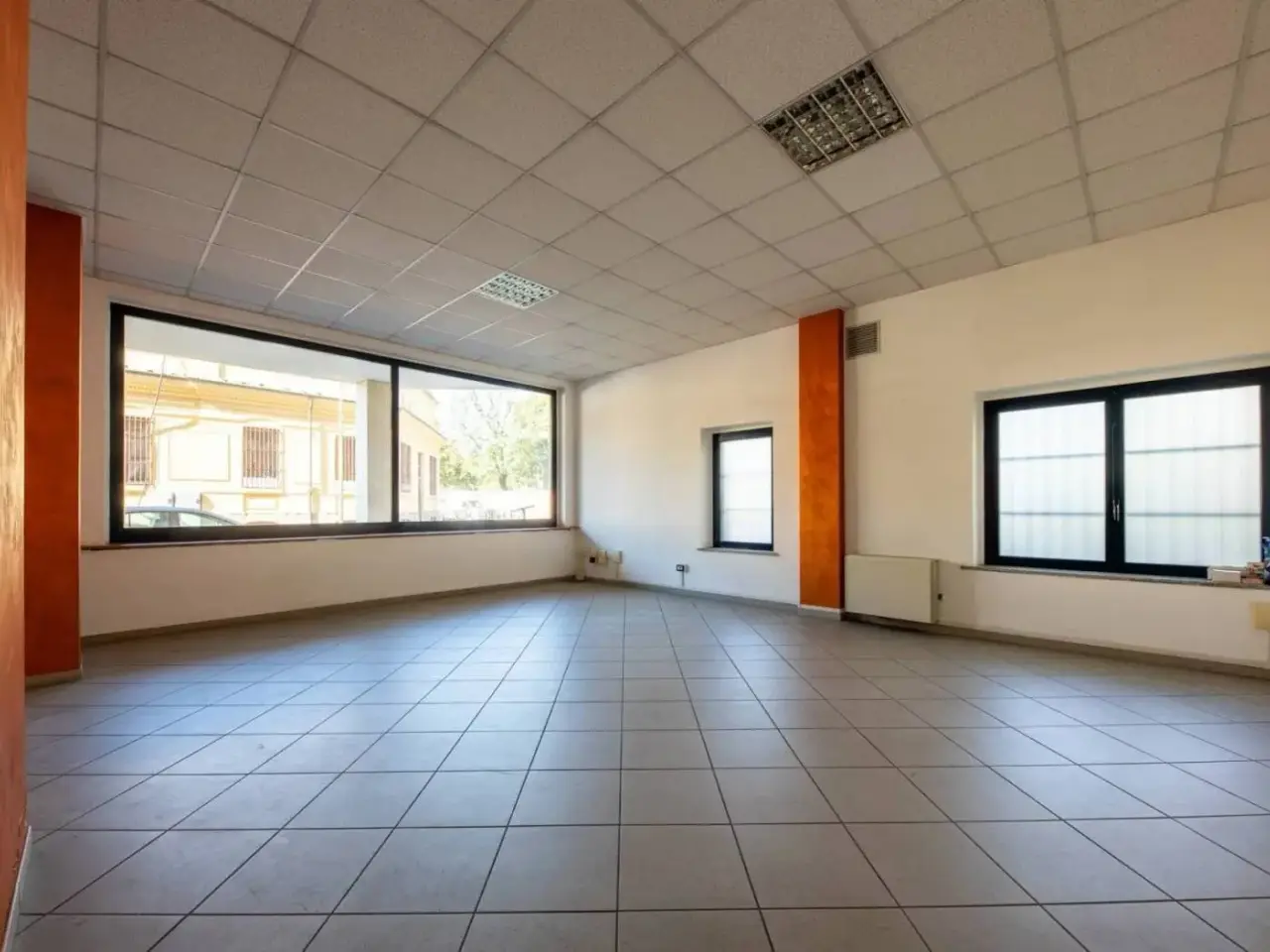Locale commerciale in Via Cesana, 11, Torino, {3} - Foto 2