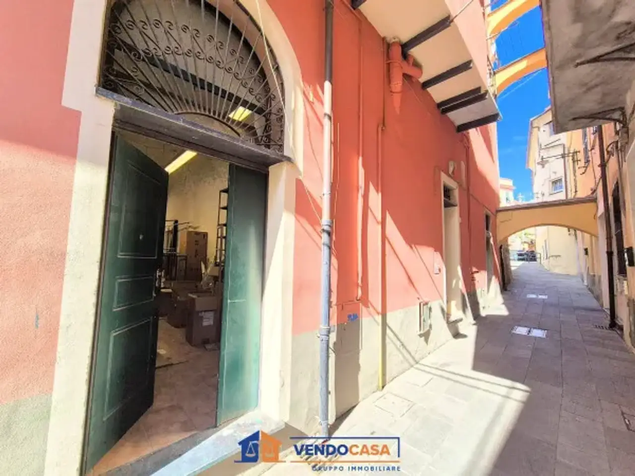 Magazzino in Via Polupice, Finale Ligure, {3} - Foto 1