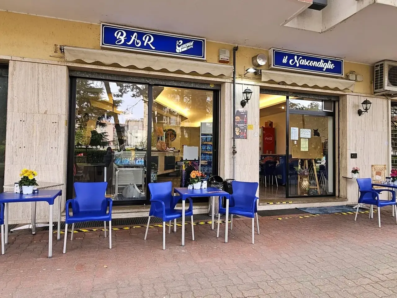 Negozio in Piazza Berlinguer 15, Albenga, {3} - Foto 1