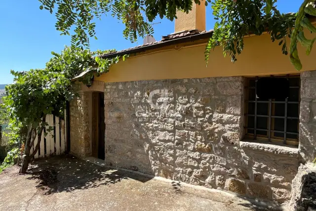 Casa indipendente in vendita, Largo Gagliardi, Avigliano - Foto 1