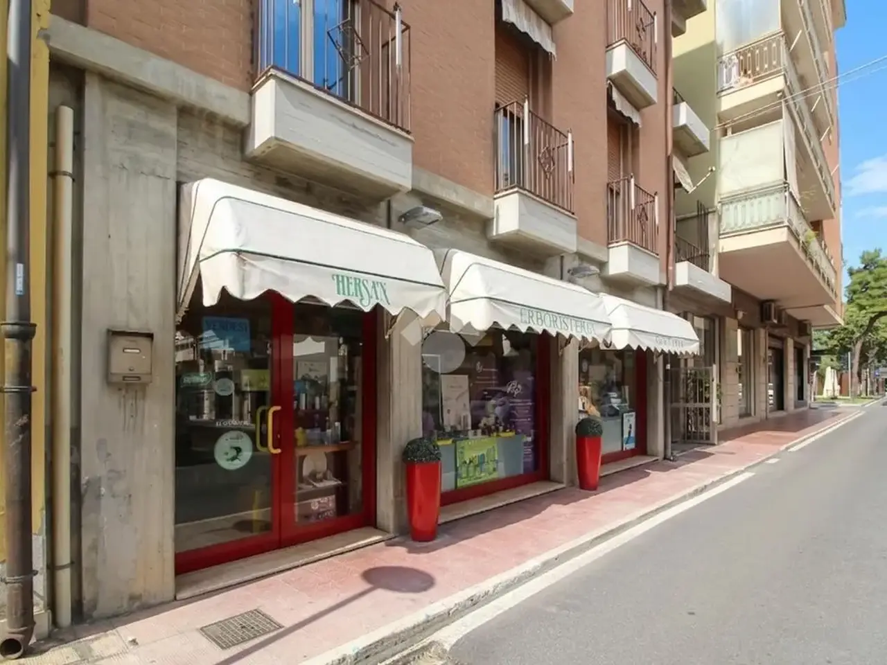Negozio in Via Laureati 21, Grottammare, {3} - Foto 2