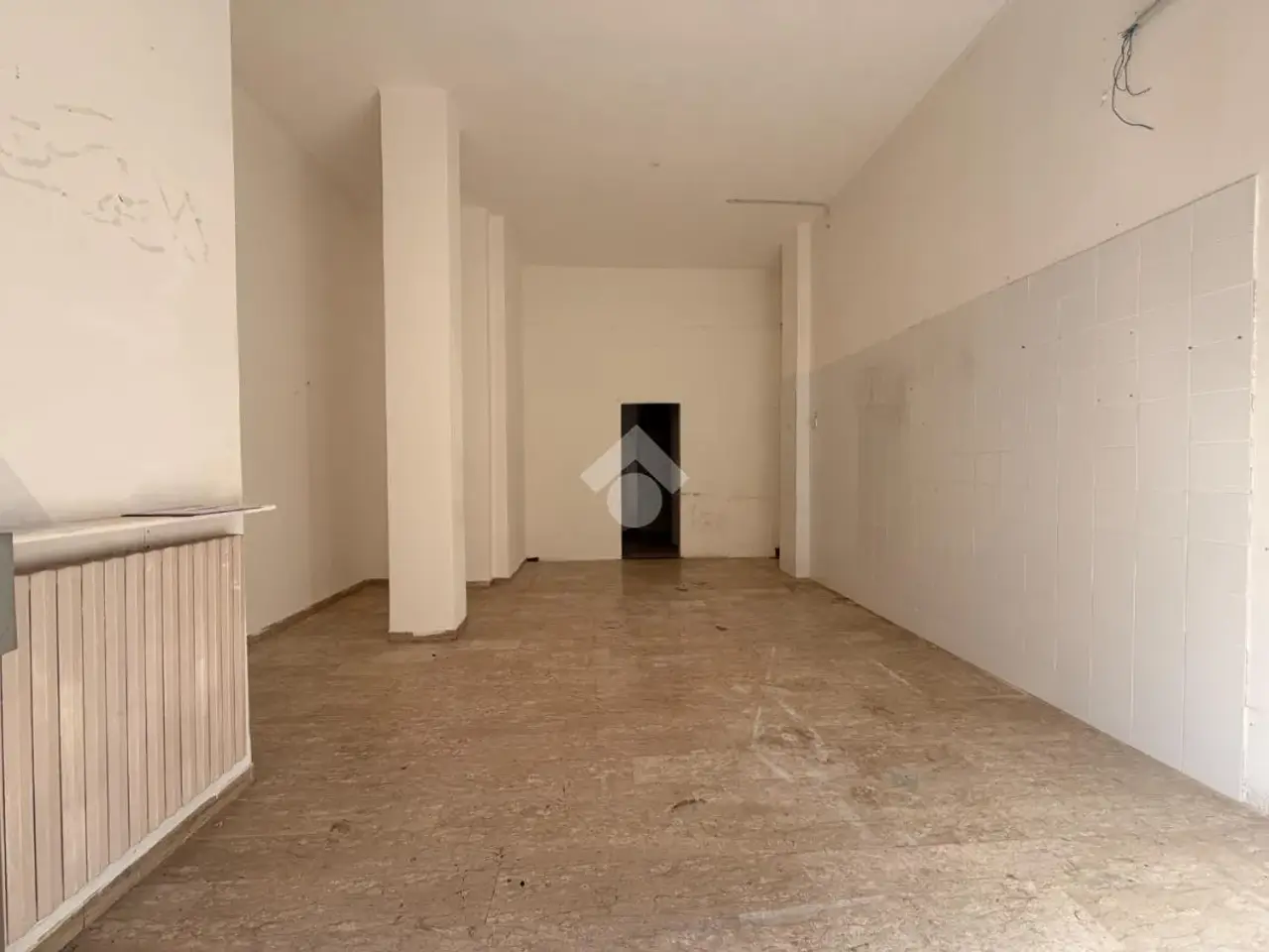 Negozio in Via Paolo Giacometti 67, Novi Ligure, {3} - Foto 1
