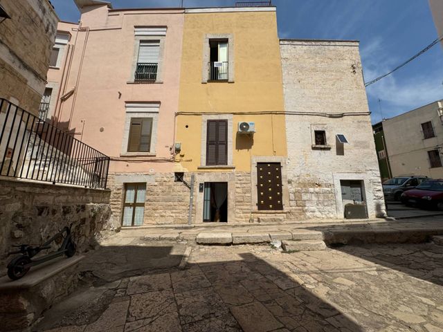 One-room flat in Vicolo I di Via Porta Santa, Andria - Photo 1