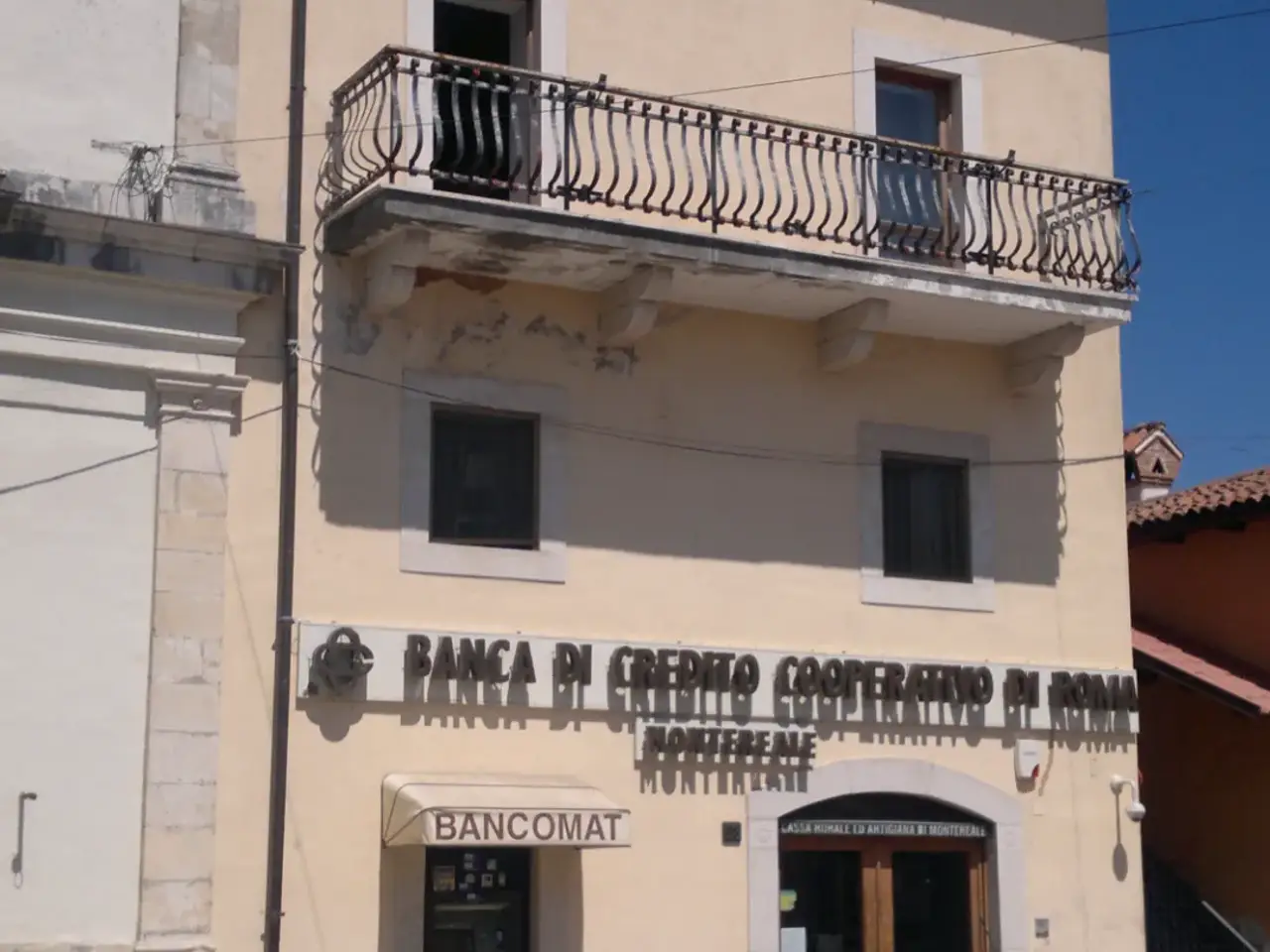 Ufficio in Via Vincenzo Gioberti 1, Montereale, {3} - Foto 1