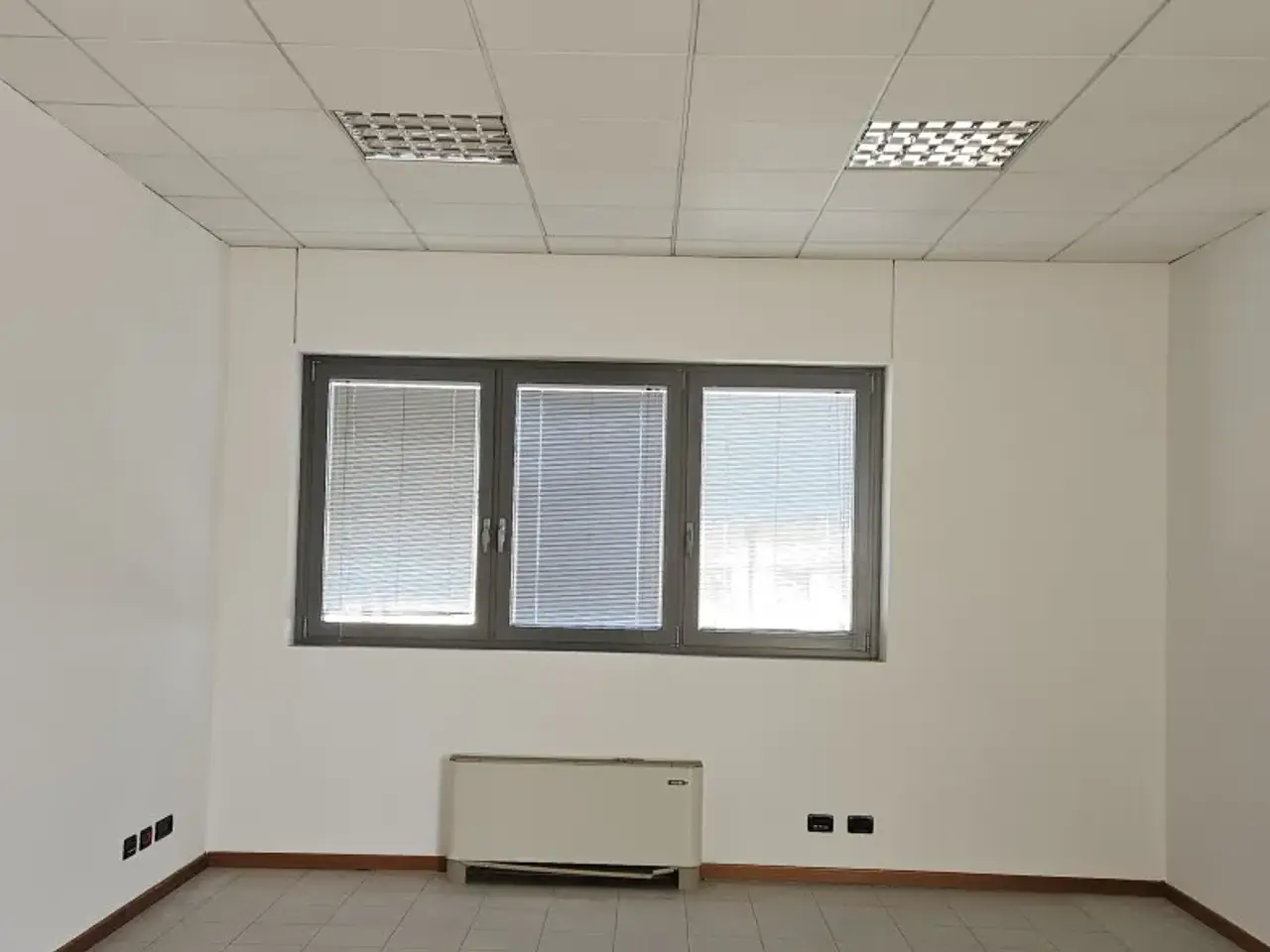 Ufficio in Via Cavour, Este, {3} - Foto 2