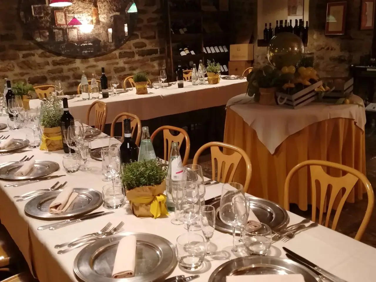 Negozio in Piazza Carducci, Spoleto, {3} - Foto 1