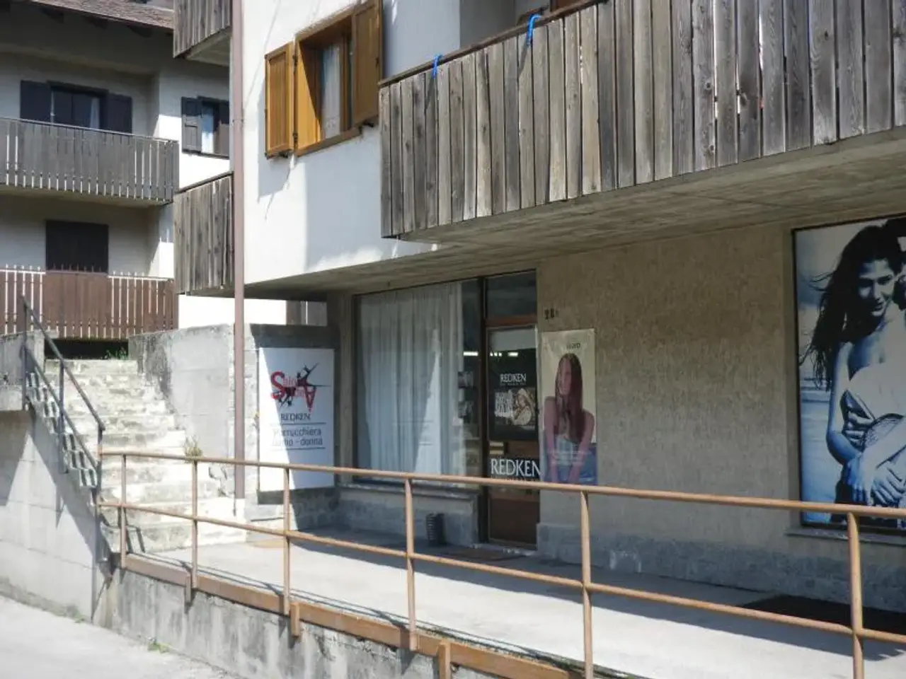 Negozio in Via III Novembbre, Sella Giudicarie, {3} - Foto 1