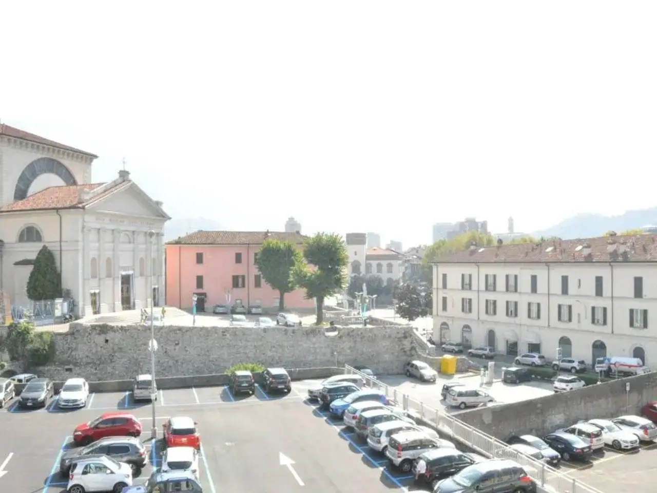 Negozio in Via Giuseppe Parini, 23900 Lecco
, Lecco, {3} - Foto 2