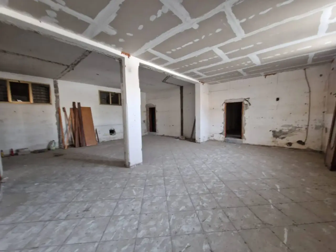 Negozio in Via Poggiomarino 7, Scafati, {3} - Foto 1