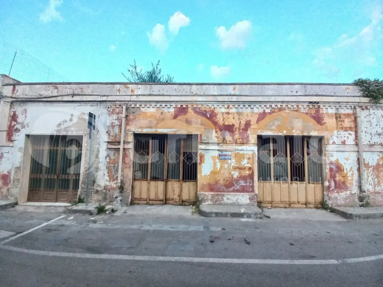 Magazzino in Via Santa Croce 83, Taviano, {3} - Foto 2