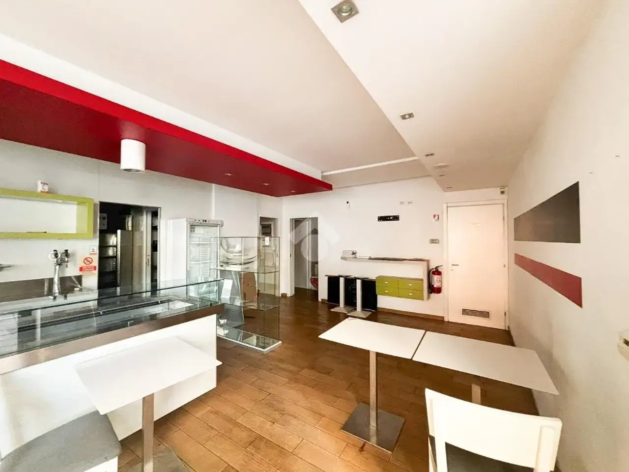Negozio in Via Privata Fabio Filzi 10, Lecco, {3} - Foto 2