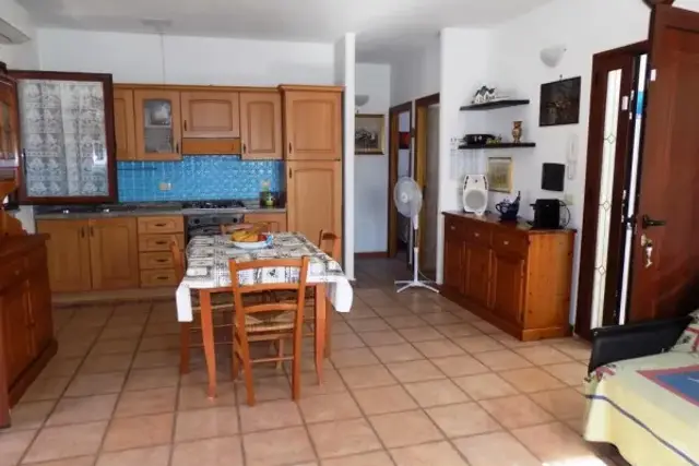 3-room flat in Via Liberazione, Torpè - Photo 1