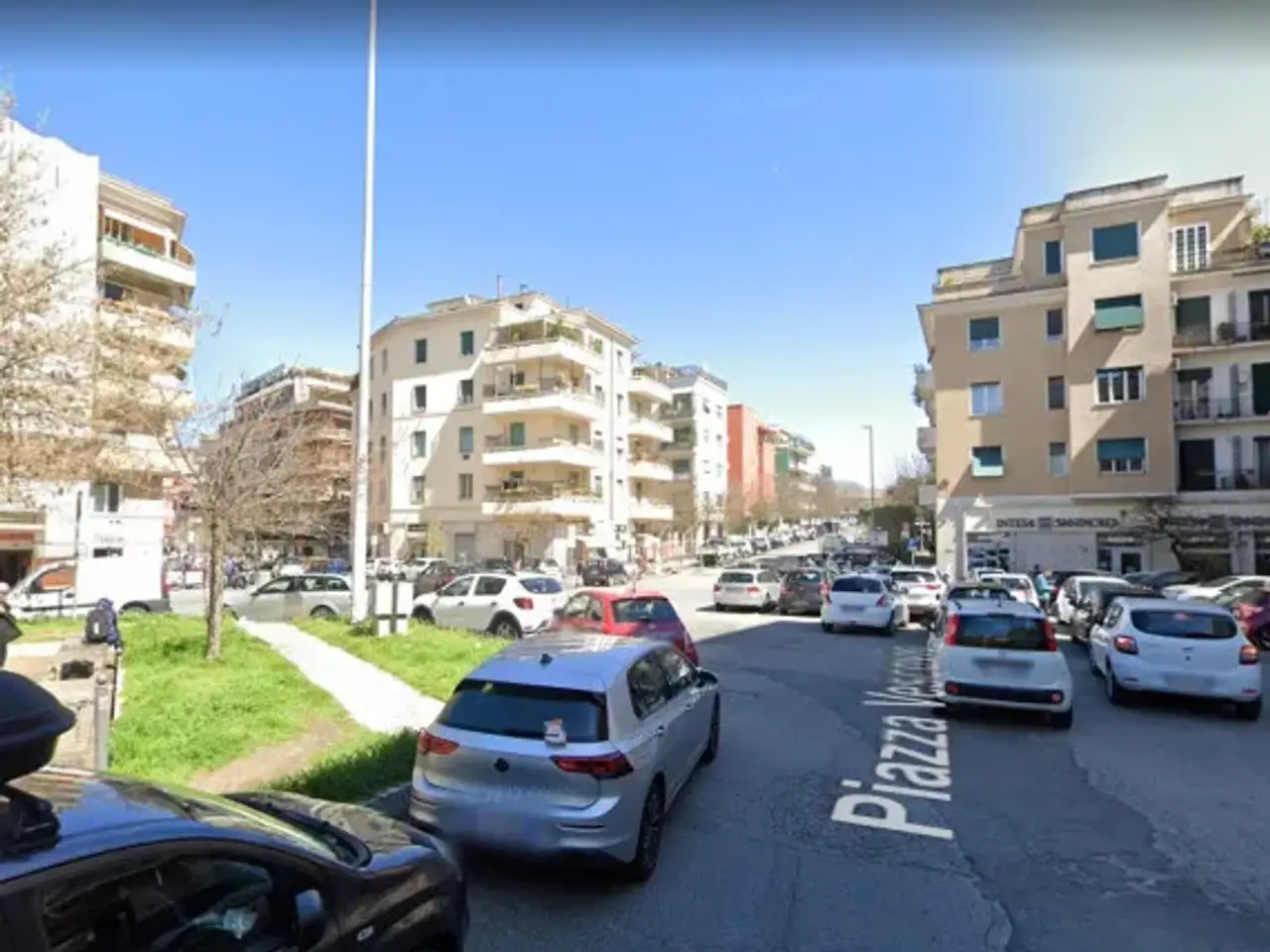 Negozio in Piazza Vescovio, Roma, {3} - Foto 1
