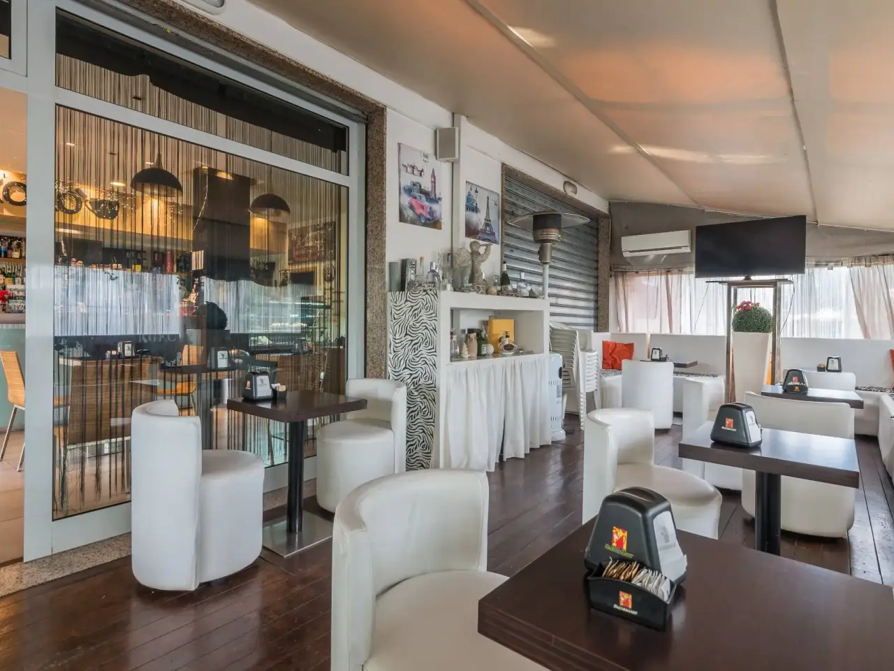 Bar in Viale Santarosa 29, Riccione, {3} - Foto 1