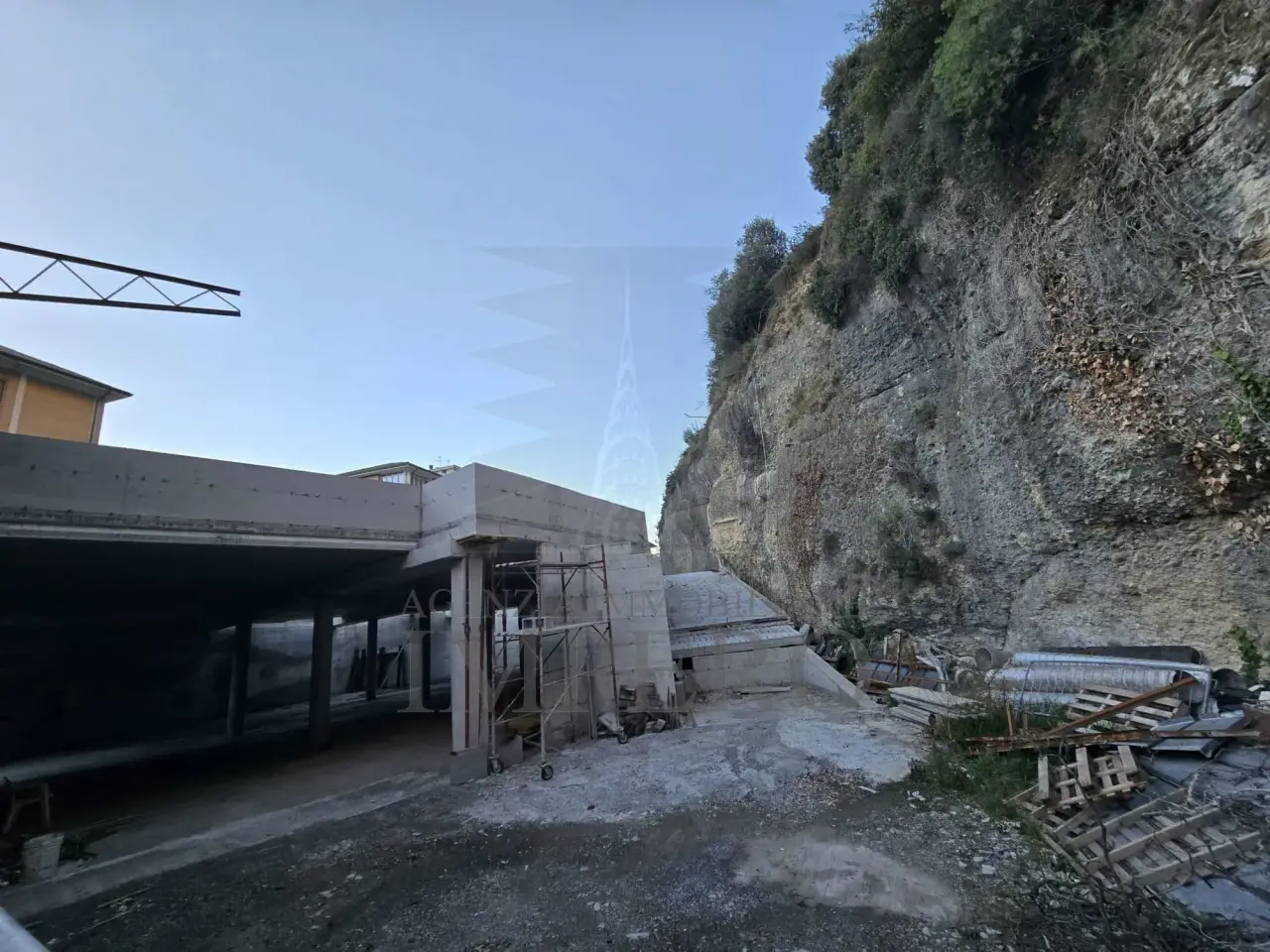 Capannone in Via della Chiesa 1, Ventimiglia, {3} - Foto 2
