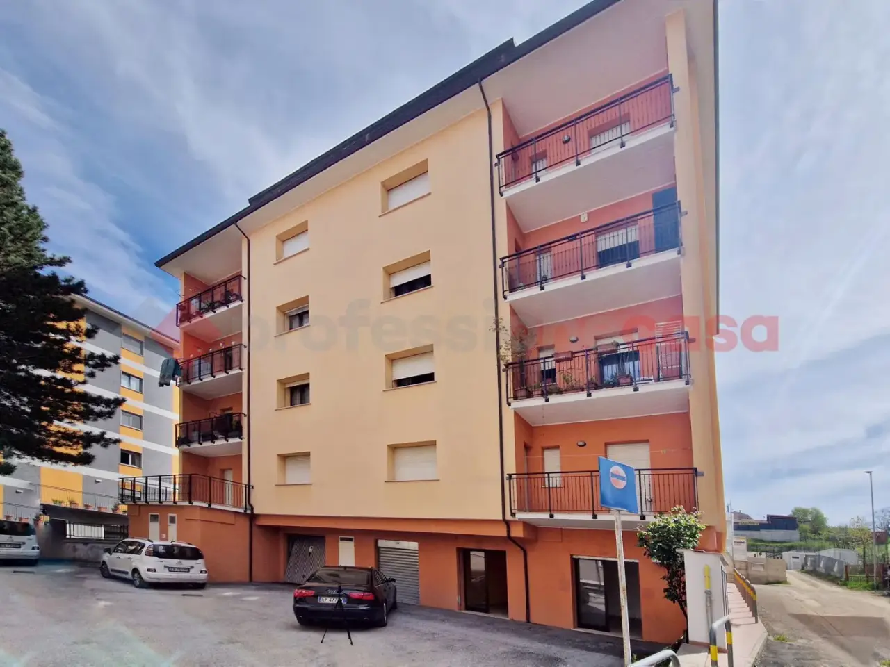 Negozio in Via Giancandido Pastorelli 13, L'Aquila, {3} - Foto 1