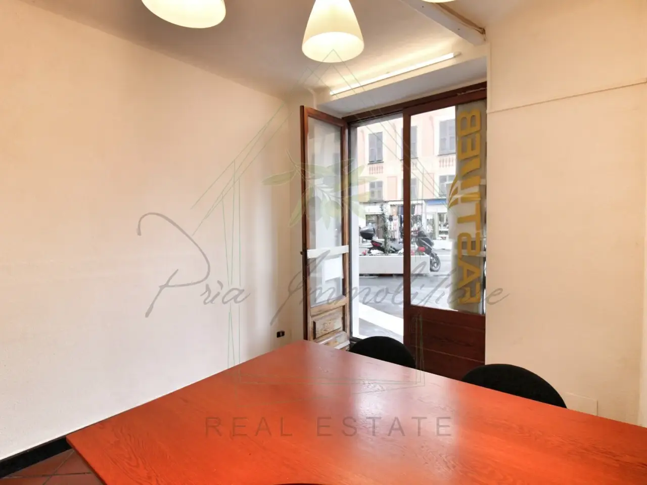 Negozio in Piazza Cavour 2, Rapallo, {3} - Foto 2