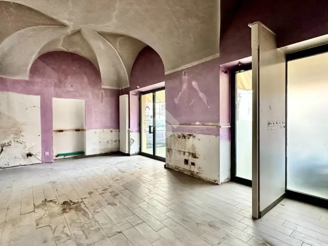 Negozio in Piazza San Simone, Tortona, {3} - Foto 1