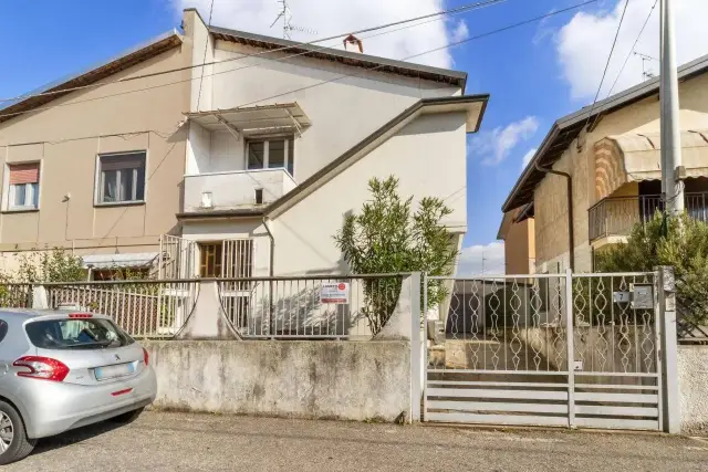 Detached house in Via F. Baracca, 7, Cardano al Campo - Photo 1