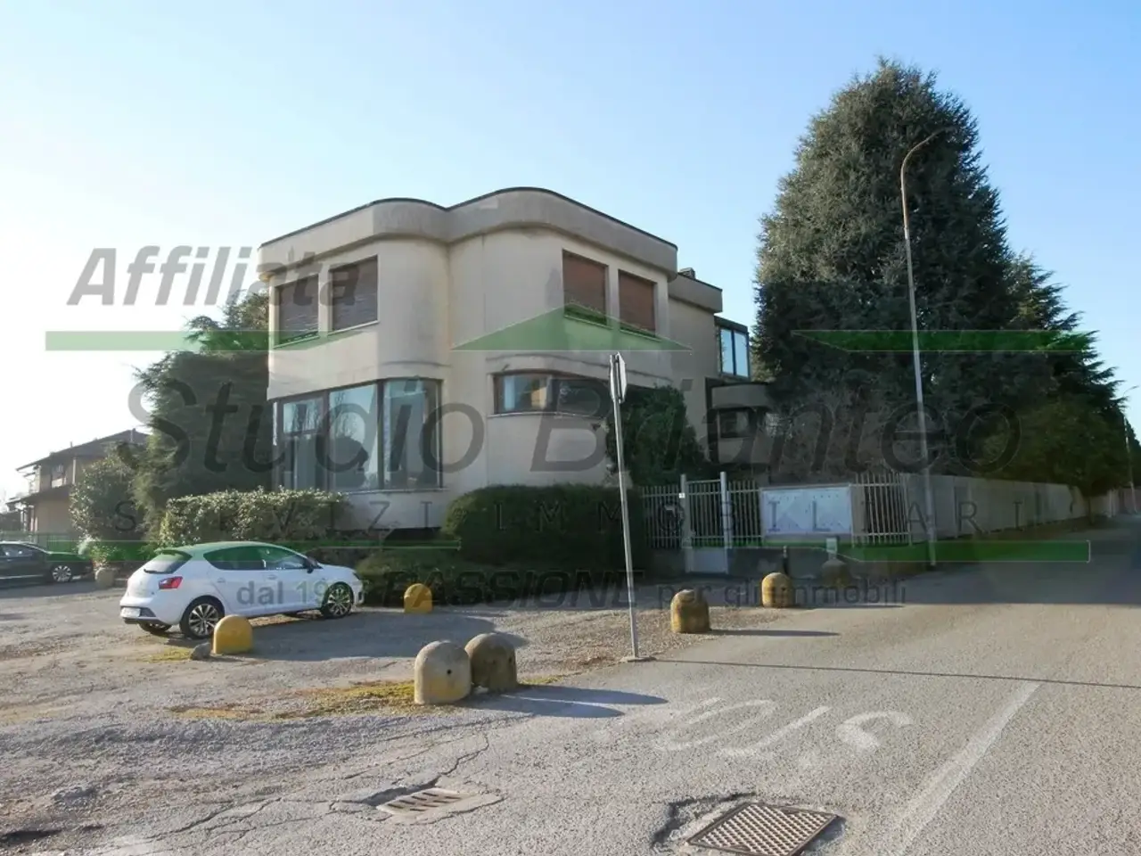 Stabile - Palazzo in Via Palermo, Carate Brianza, {3} - Foto 2