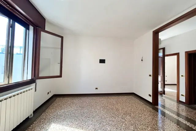Trilocale in vendita, Viale Garibaldi 25, Venezia - Foto 1