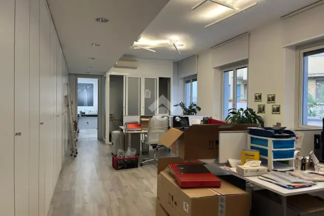 Büro in Via Eugenio Vaina, Milano - Foto 1