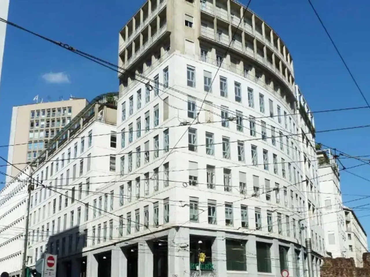 Ufficio in Via Maurizio Gonzaga 7, Milano, {3} - Foto 1