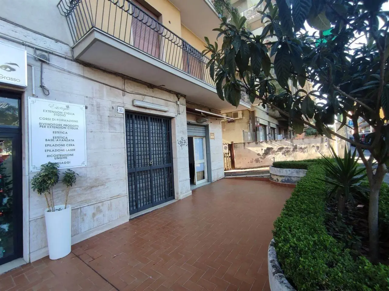 Palazzina commerciale in Via Eleonora d'Angiò 35, Catania, {3} - Foto 2