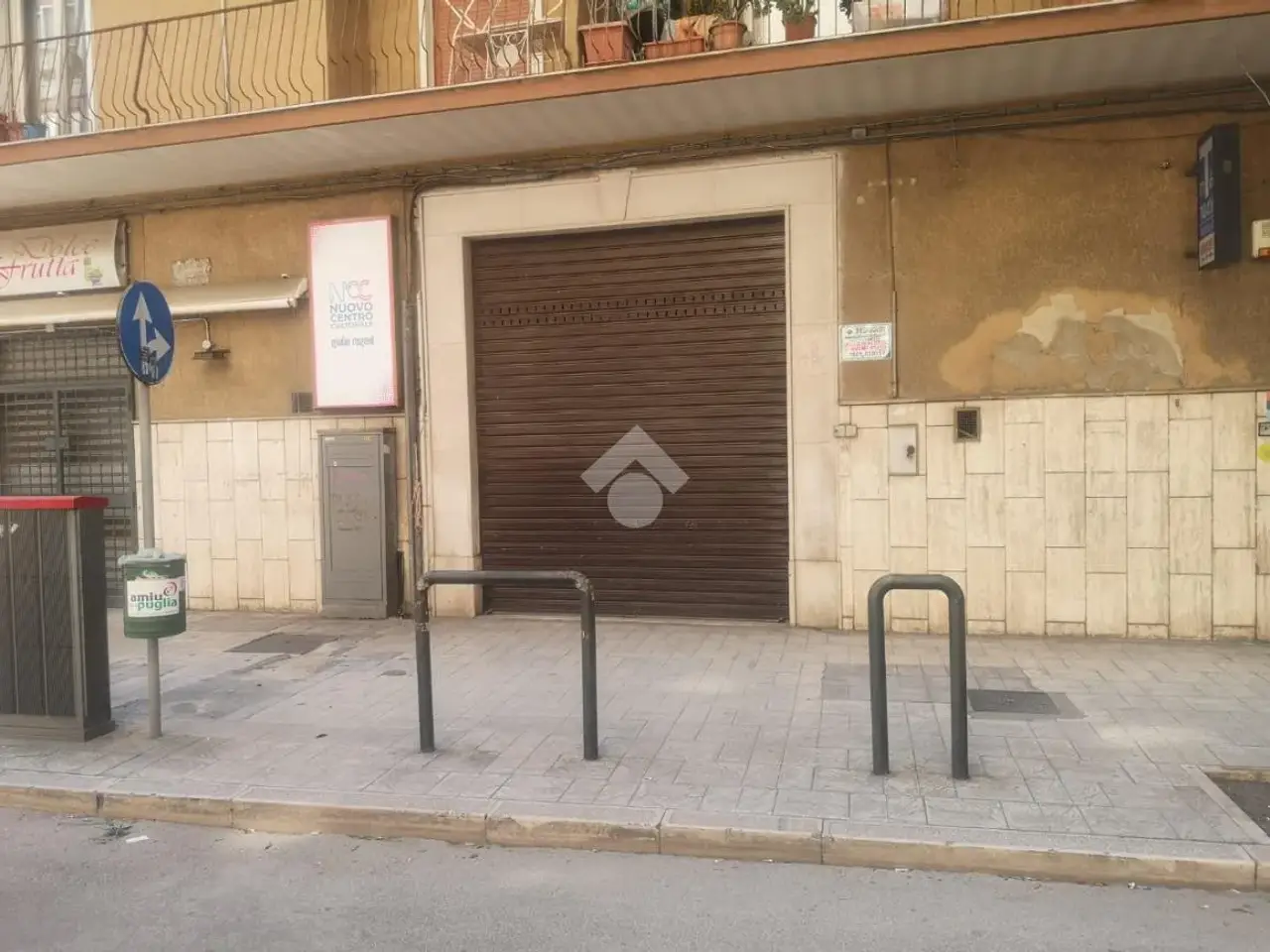 Negozio in Via Vincenzo Capozzi 18, Foggia, {3} - Foto 1