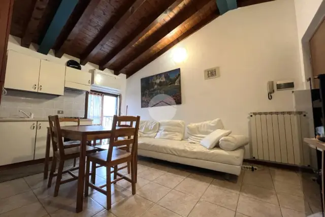 2-room flat in Via Franciacorta 88, Ospitaletto - Photo 1