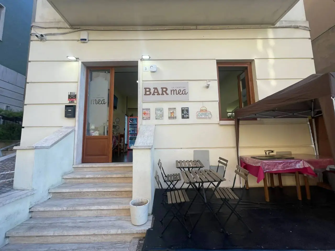 Esercizio commerciale in Via Don Morosini 3, Frosinone, {3} - Foto 1