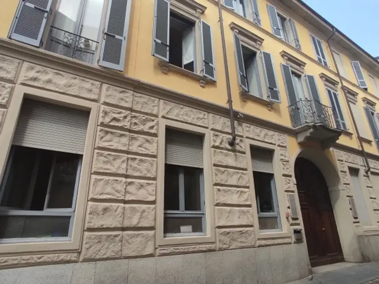 Esercizio commerciale in Via Cesare Magnani Ricotti, Porta Mortara, Novara, Piemonte, 28100, Italia, Novara, {3} - Foto 1