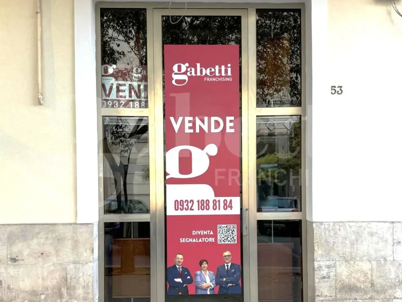 Negozio in Viale Ten. Emanuele Lena  53, Ragusa, {3} - Foto 1