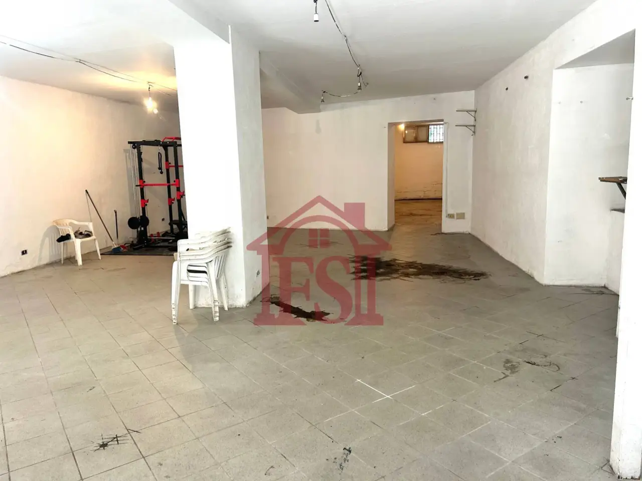 Negozio in Via Porta Romana 5/7, Terracina, {3} - Foto 2