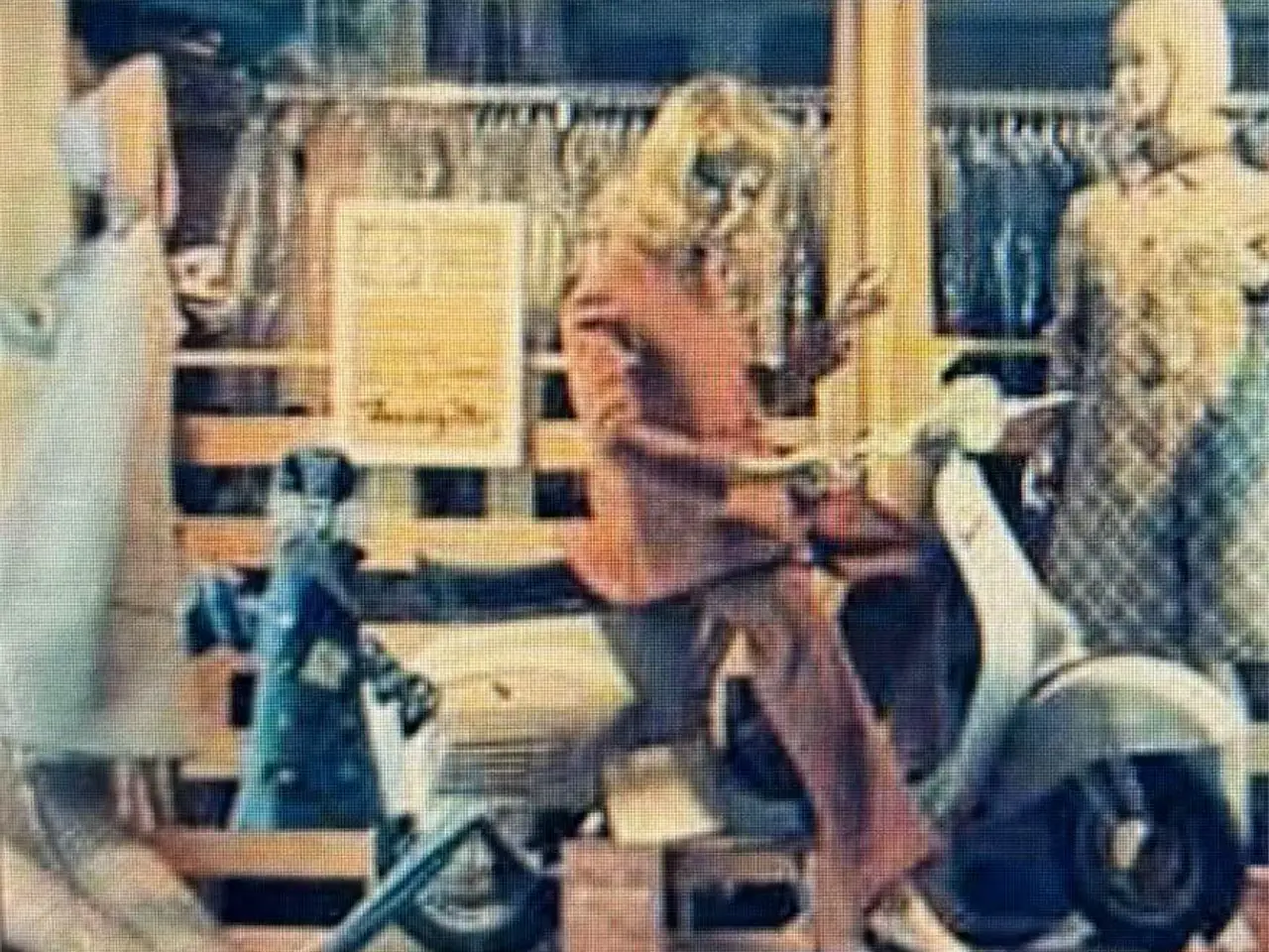 Abbigliamento in , Venezia, {3} - Foto 1