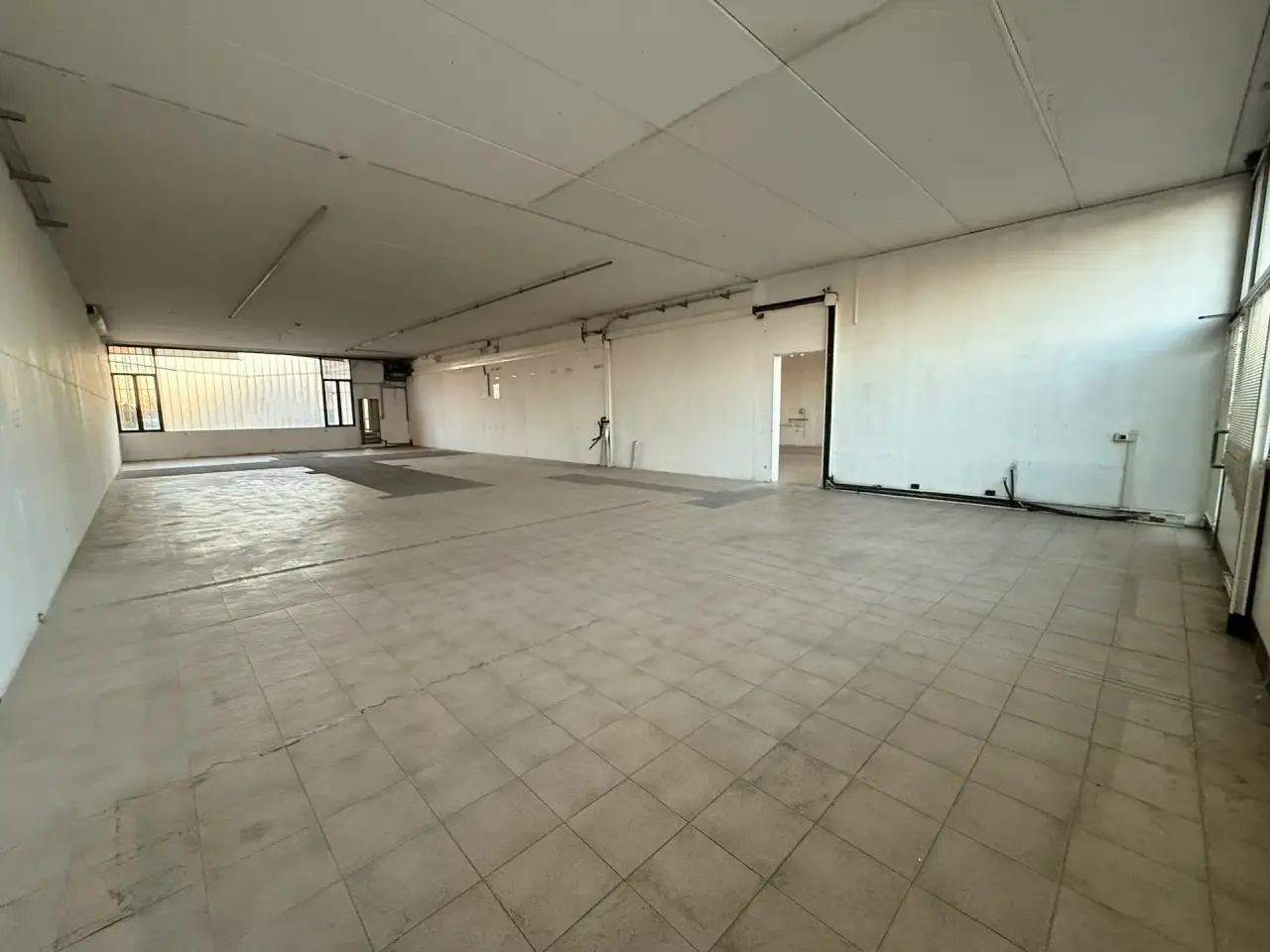 Capannone in , San Giovanni Lupatoto, {3} - Foto 1