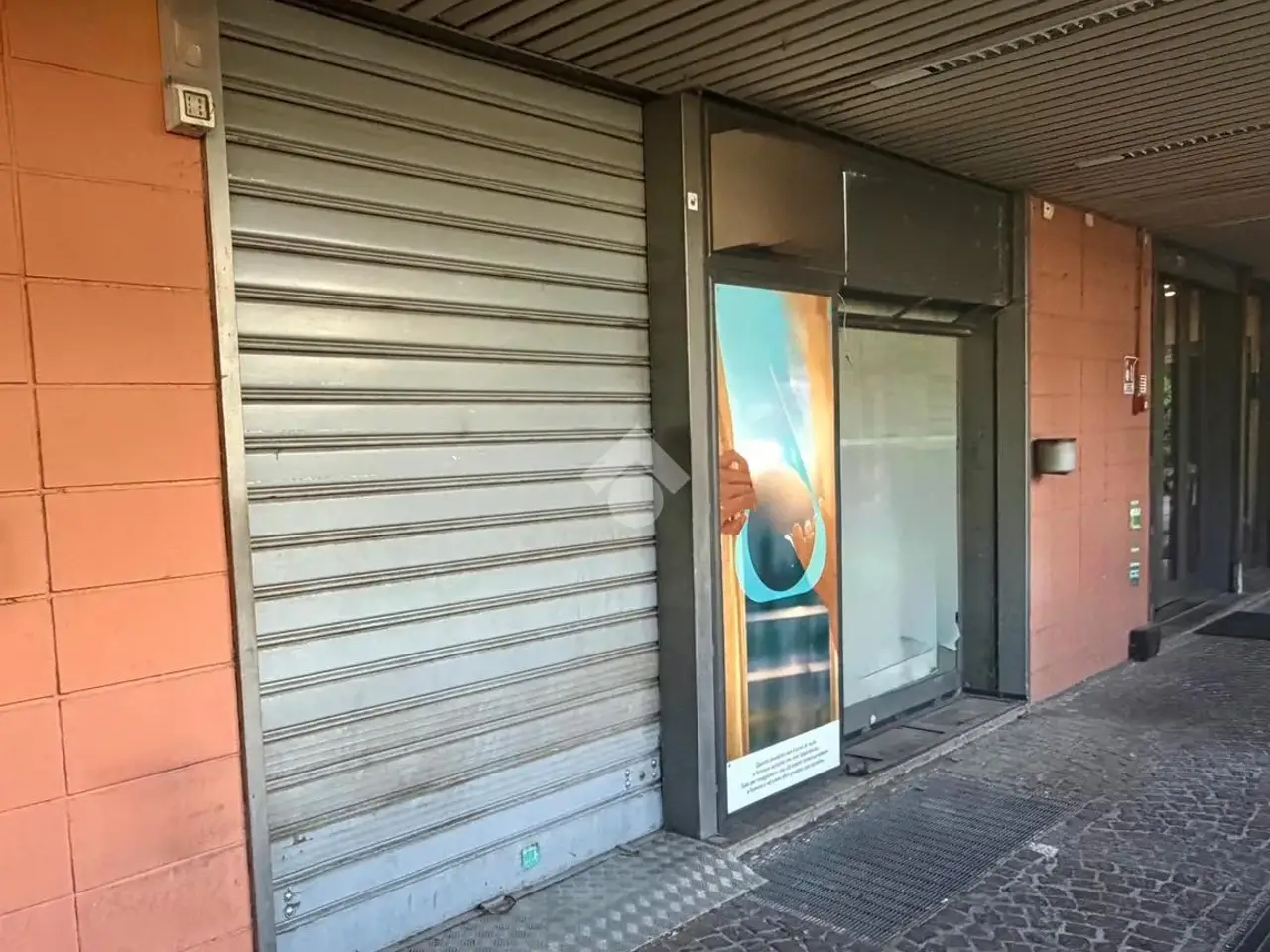 Negozio in Via Eschilo 76, Roma, {3} - Foto 2