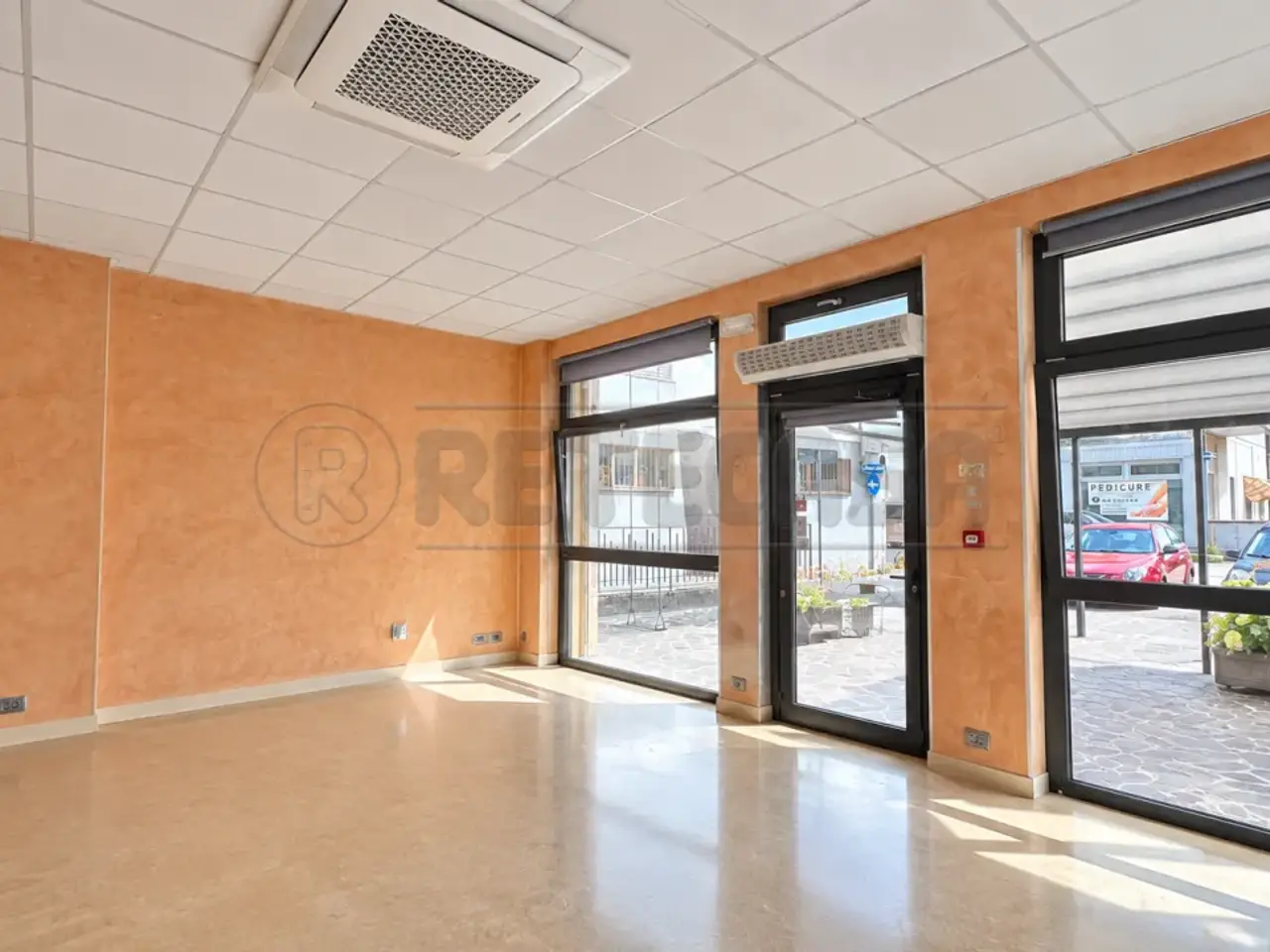 Palazzina commerciale in , Valdagno, {3} - Foto 1