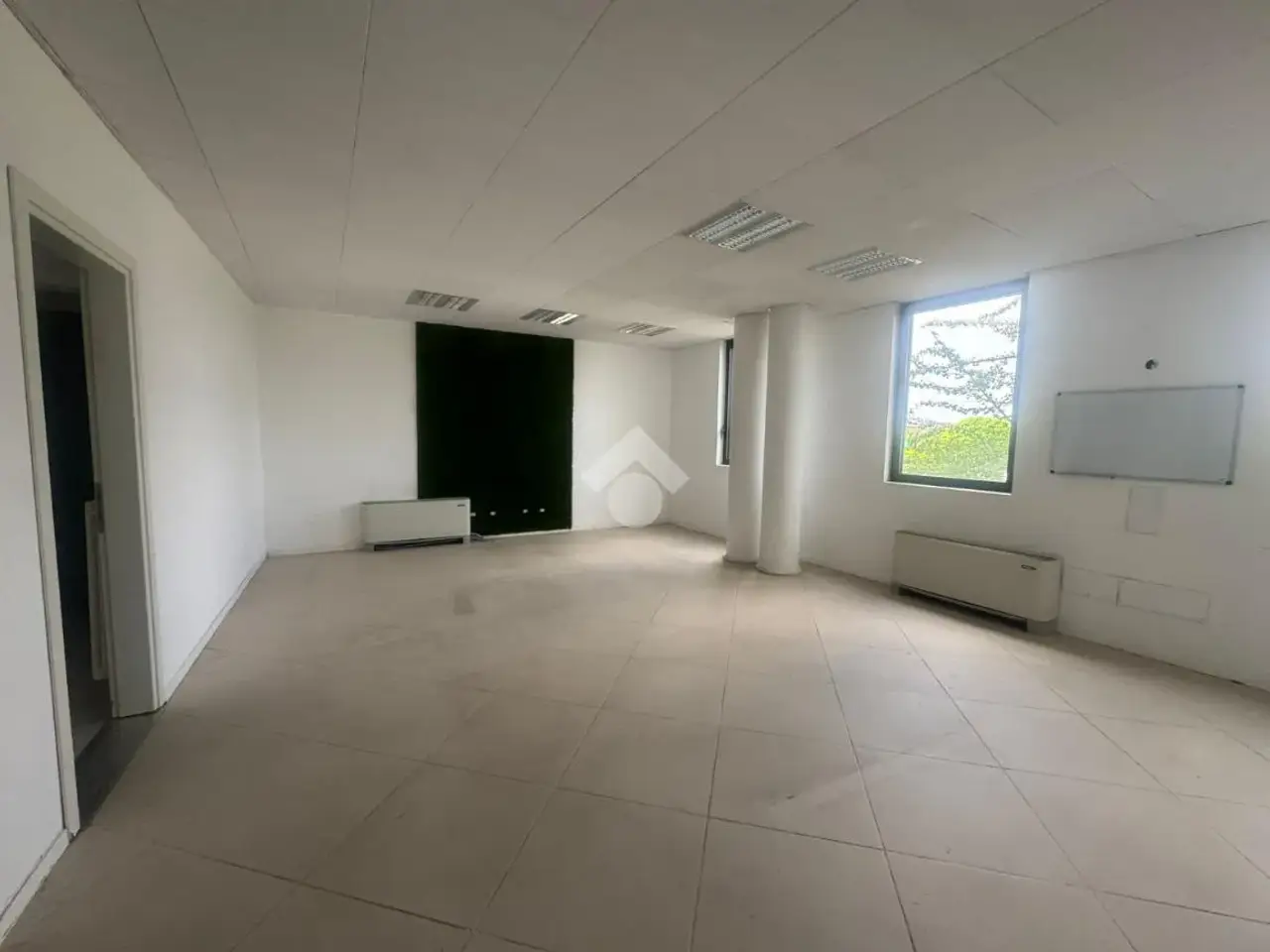 Ufficio in Via Monte Baldo 4, Villafranca Di Verona, {3} - Foto 1